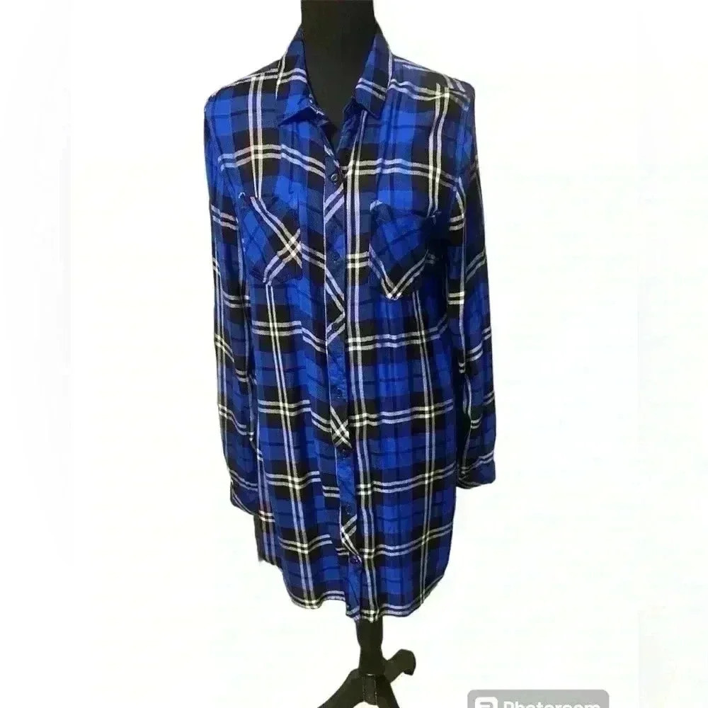 Est 1946 button down shirt in plaid in blue cream black with touches of silver